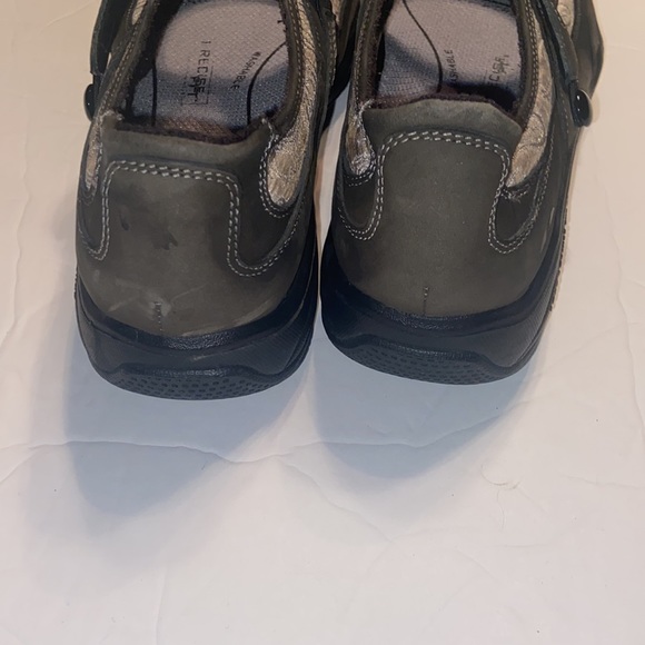 Go Lite olive green washable Mary Jane shoes size 9 - Picture 3 of 12